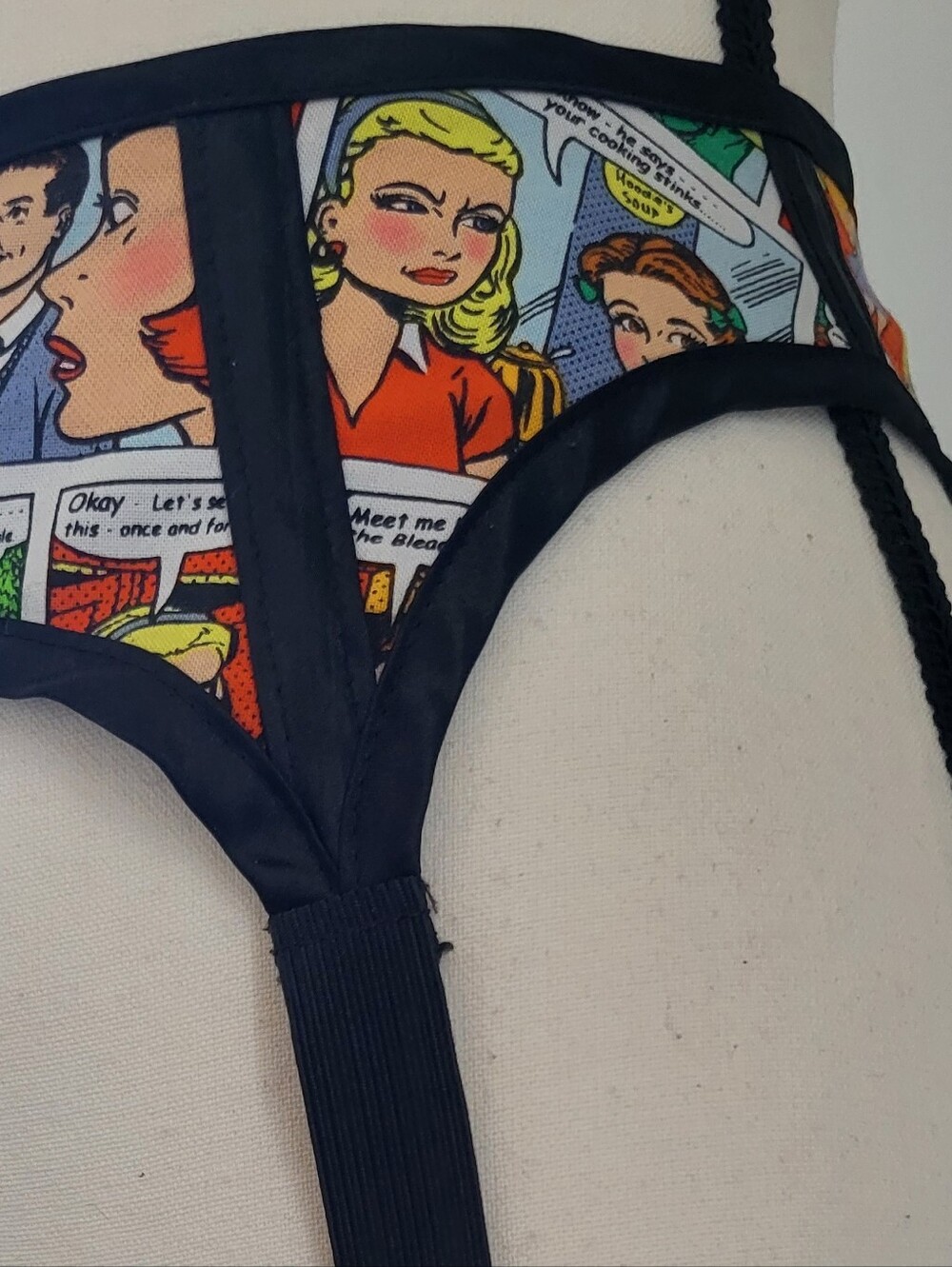 ❤️ RARE Vintage Comic Strip Print Silk Garter Belt - Picture 4 of 10